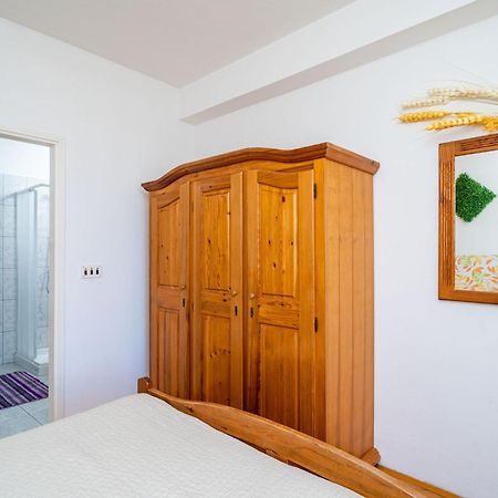 Apartments Nikolina Лумбарда Номер фото